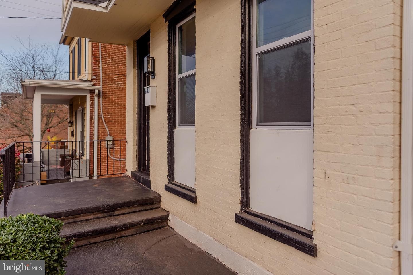 641 Walnut Street photo 4