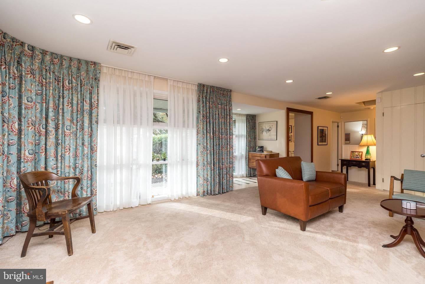 1111 Delene Road photo 6
