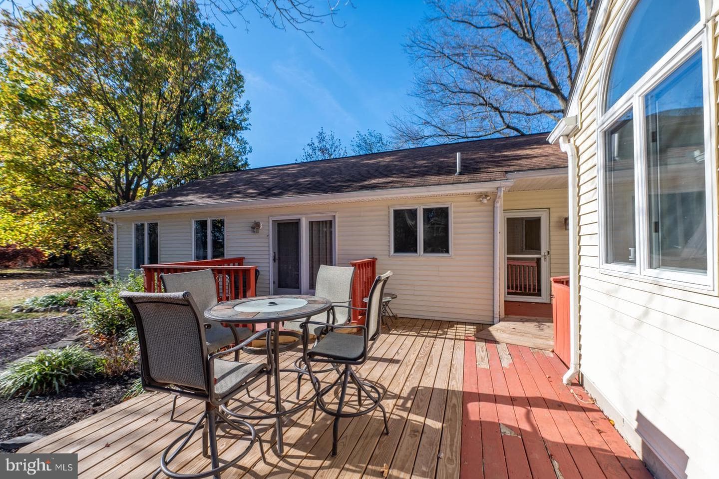 48 College Avenue photo 9