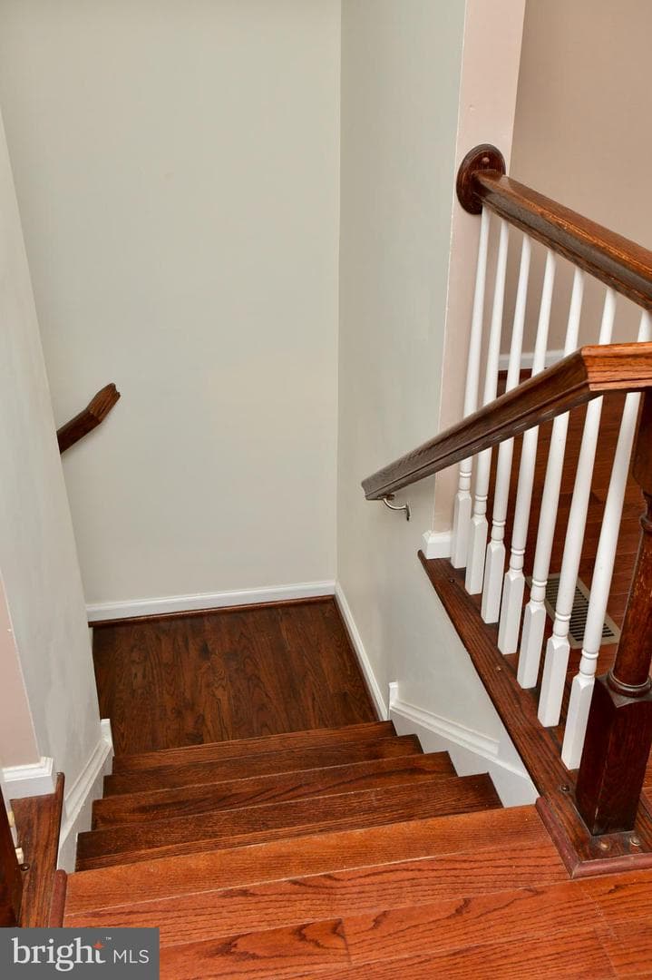 912 Susan Circle photo 17
