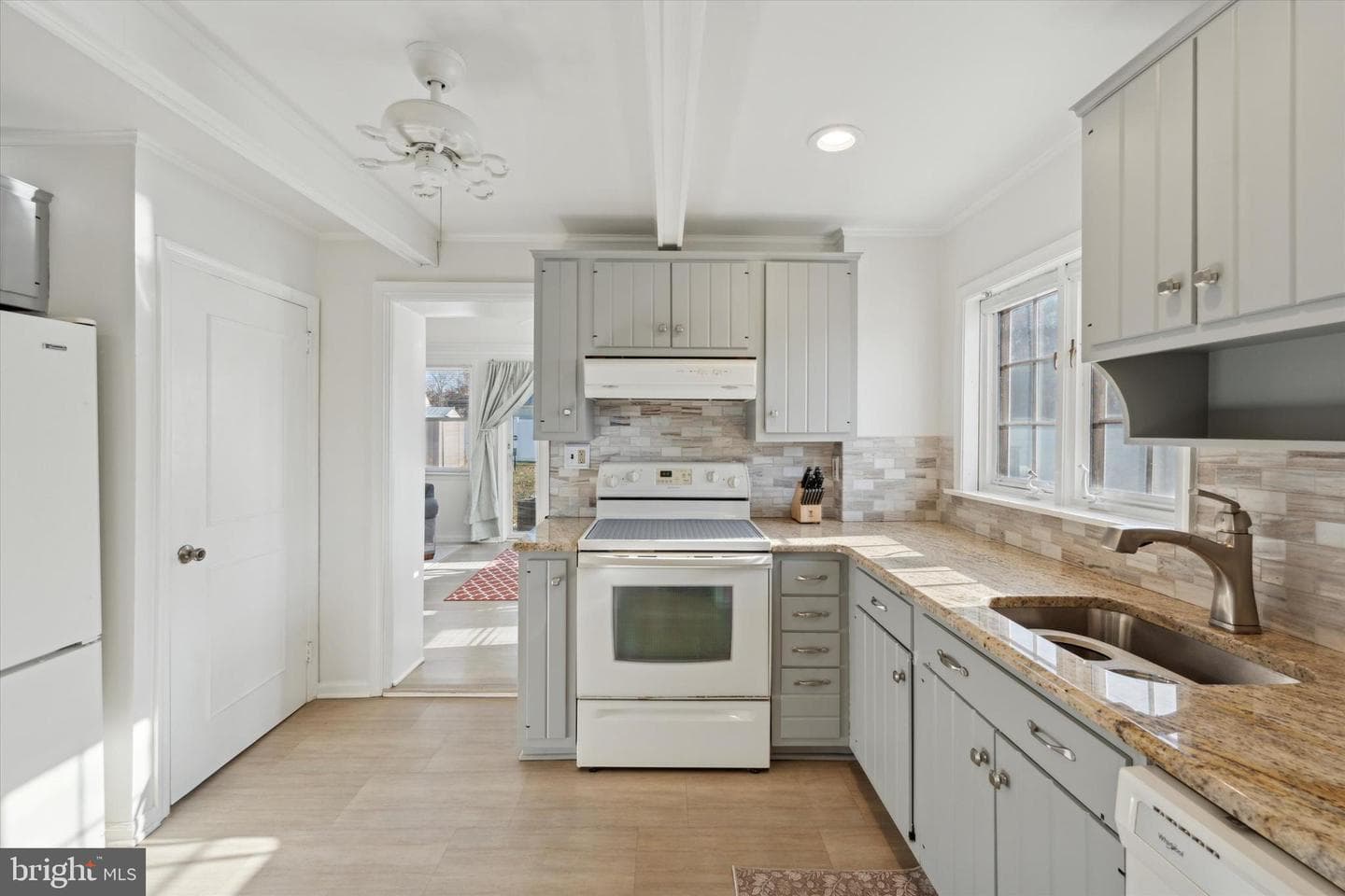 152 Liberty photo 10