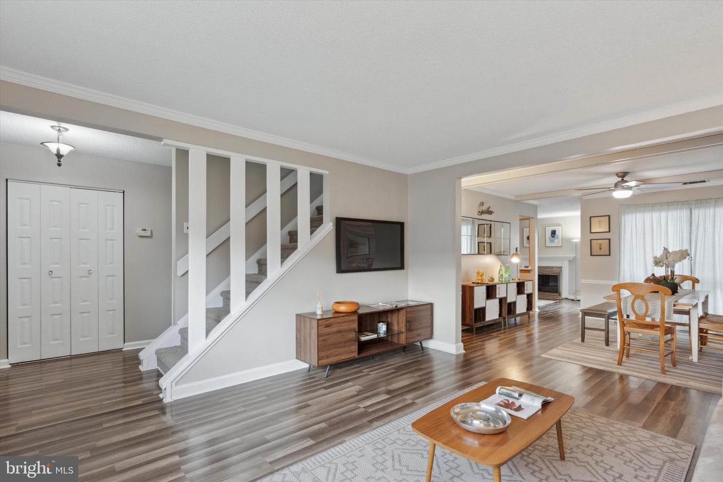 806 Continental Drive photo 4