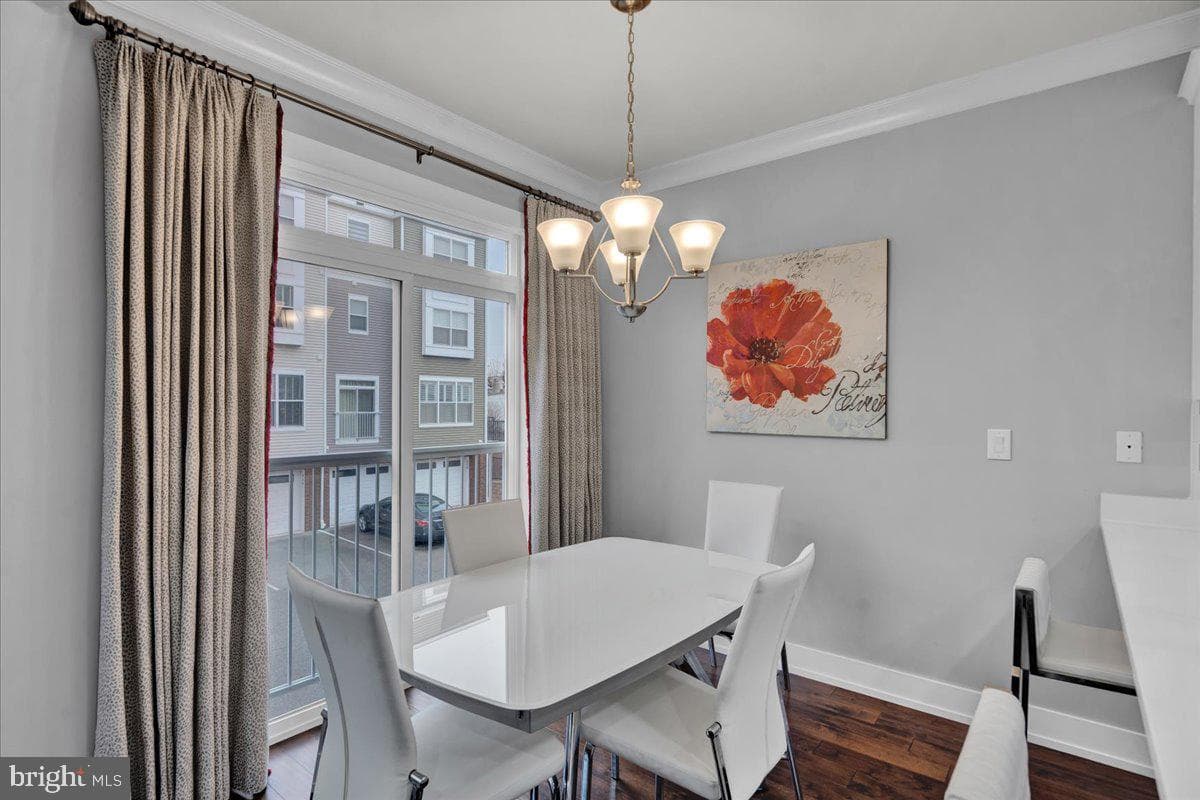 364 W 7th Avenue photo 13
