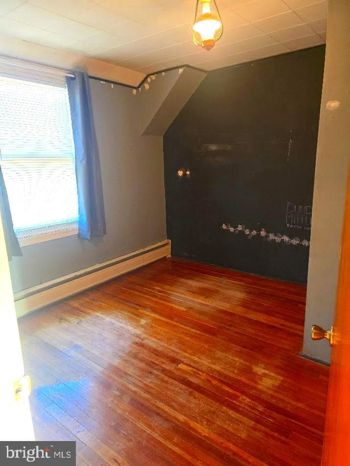 553 B St photo 27