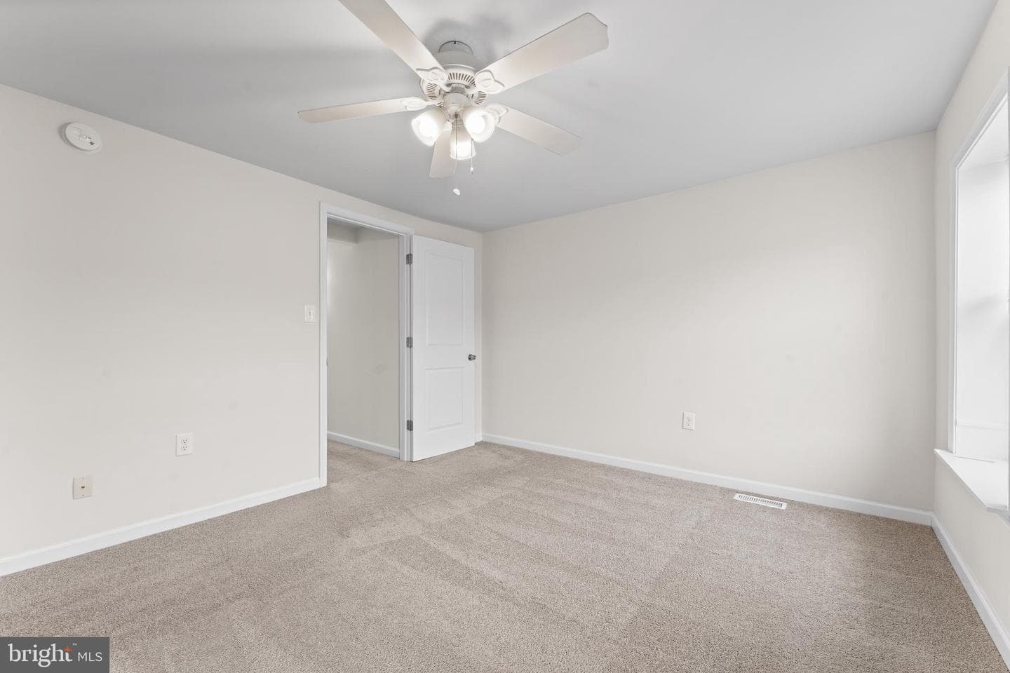 37 2nd Street photo 35