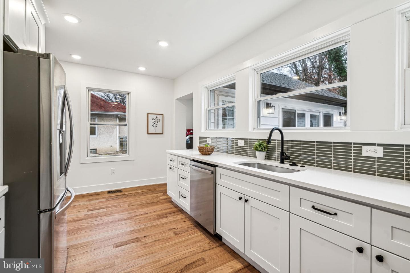 655 Edge Hill Road photo 18