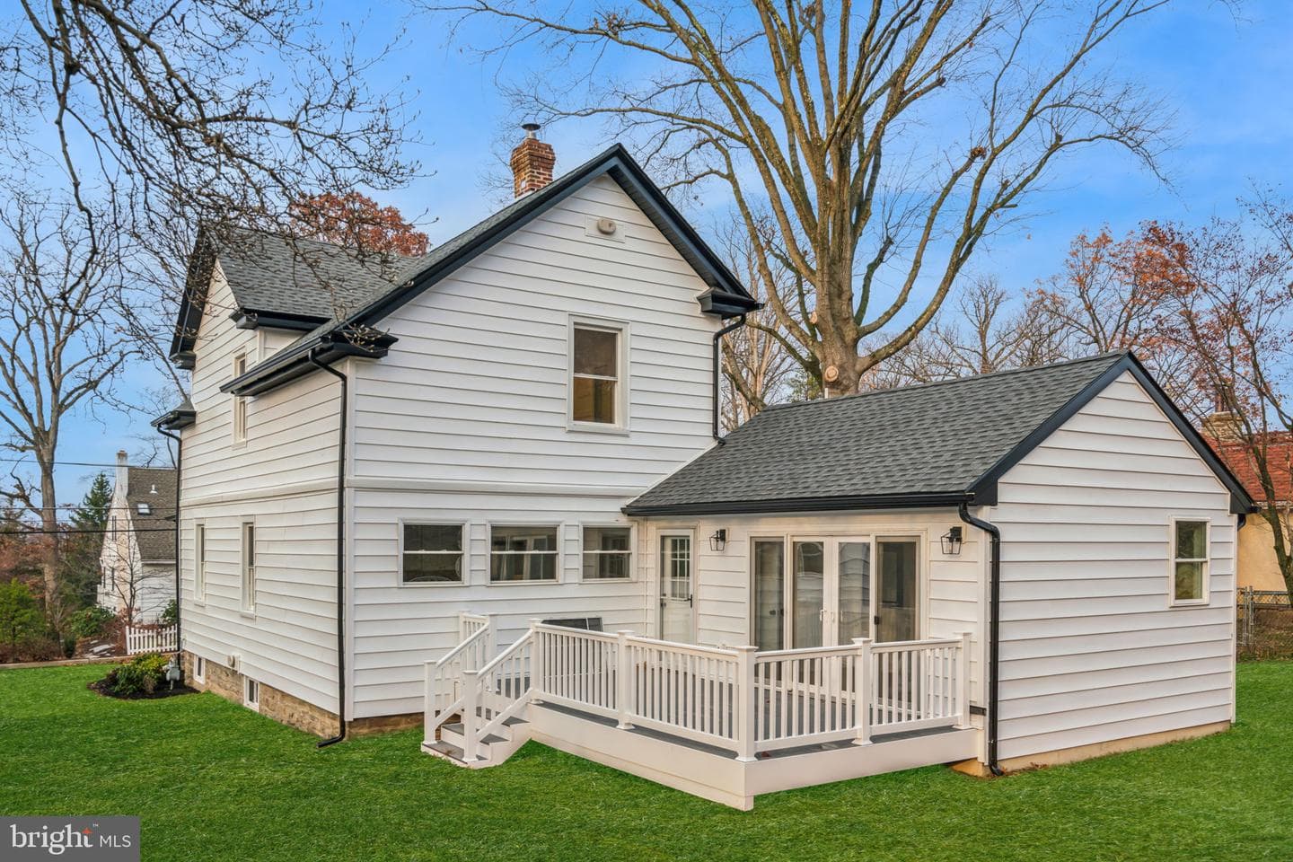 655 Edge Hill Road photo 4