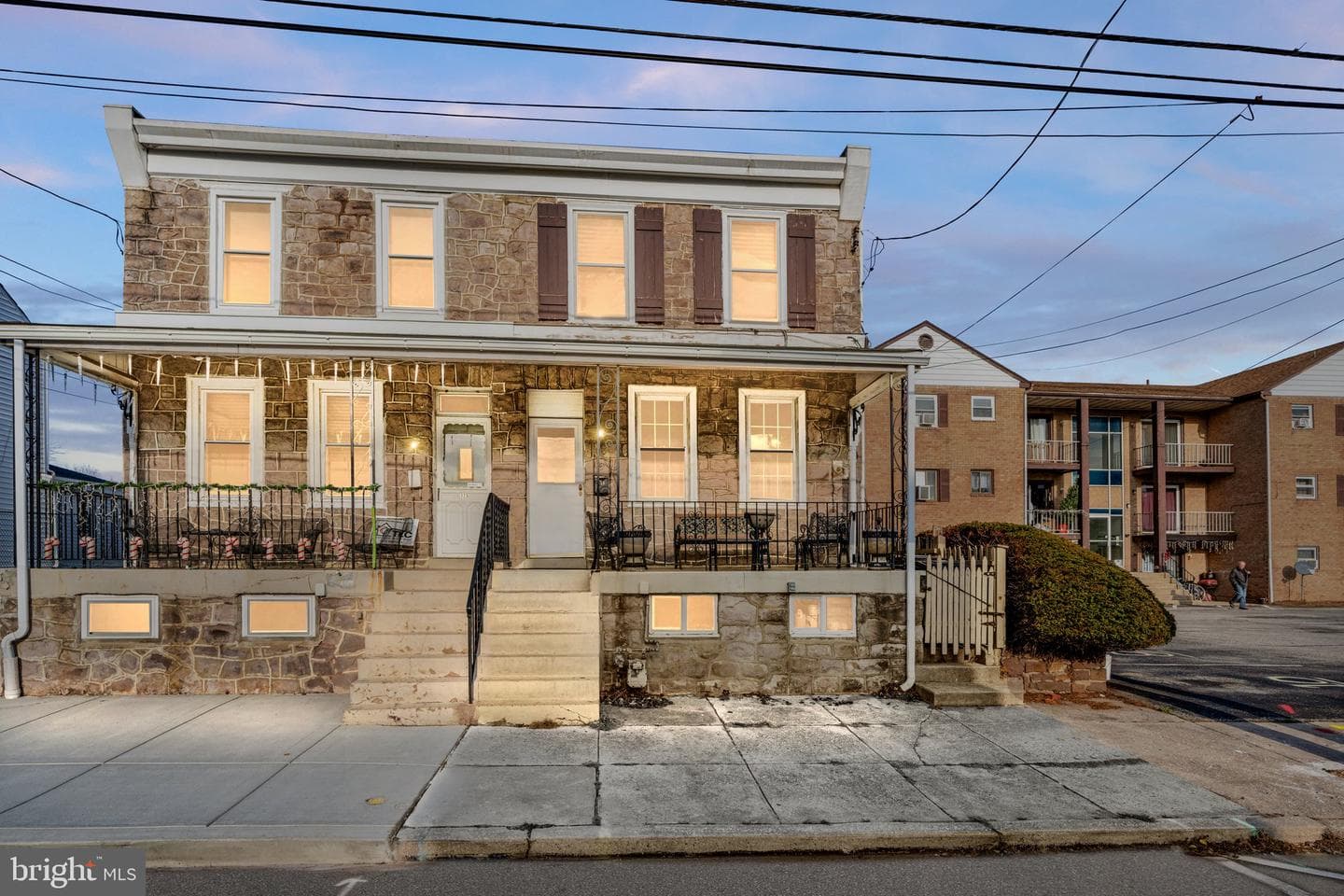 323 Prospect Street photo 1