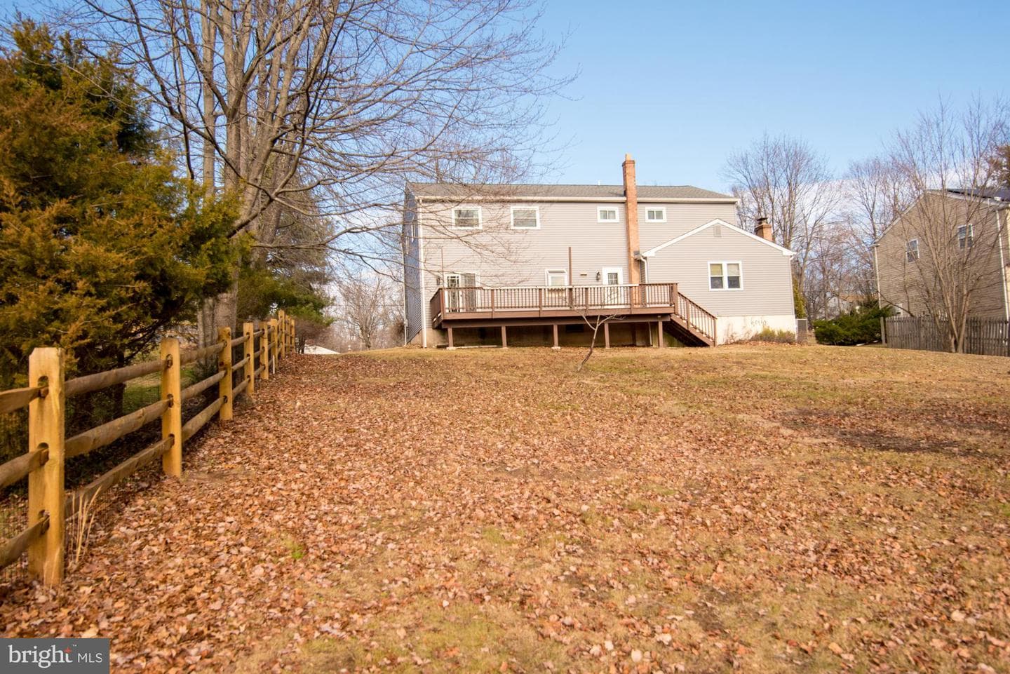 736 Mockingbird Lane photo 43