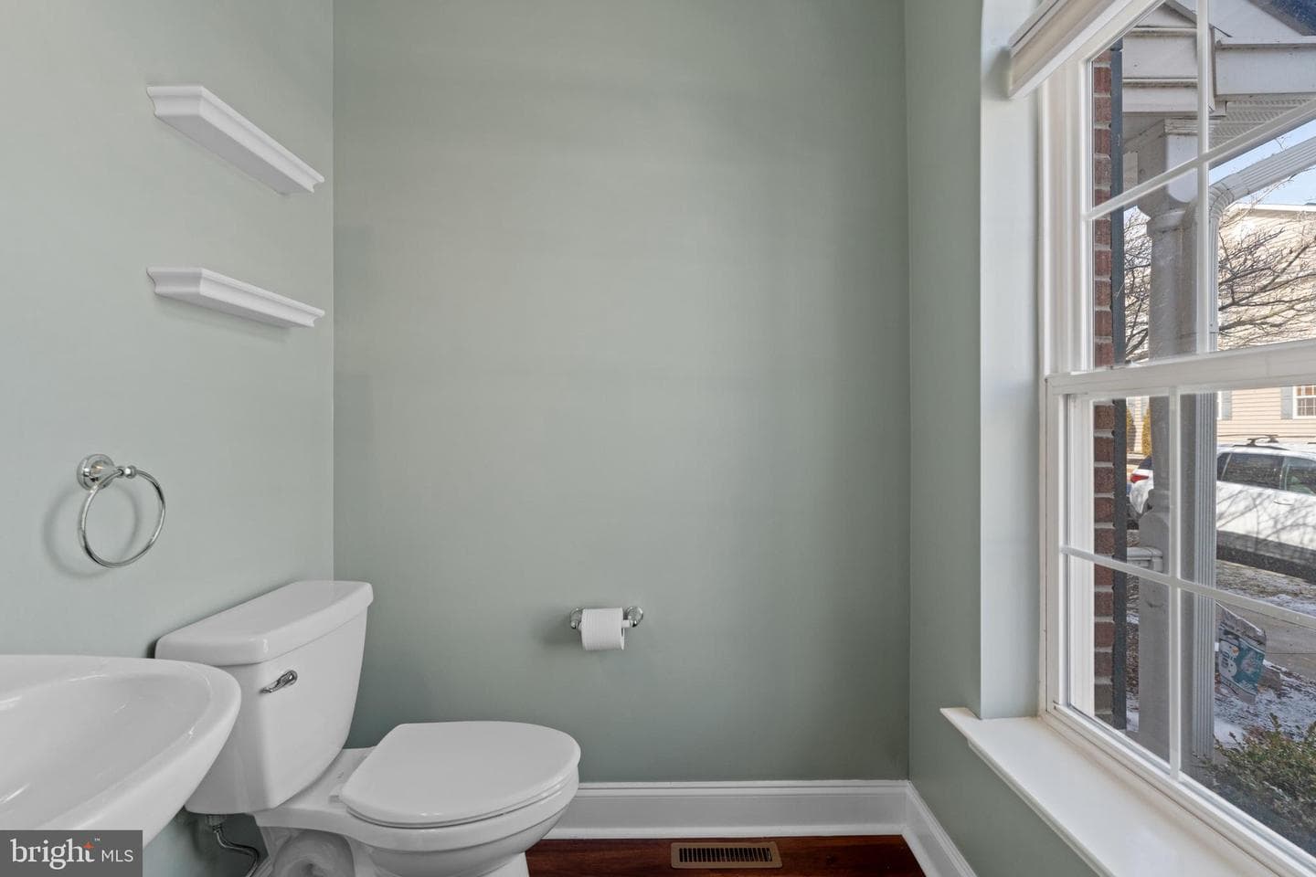2012 Hayward Avenue photo 12