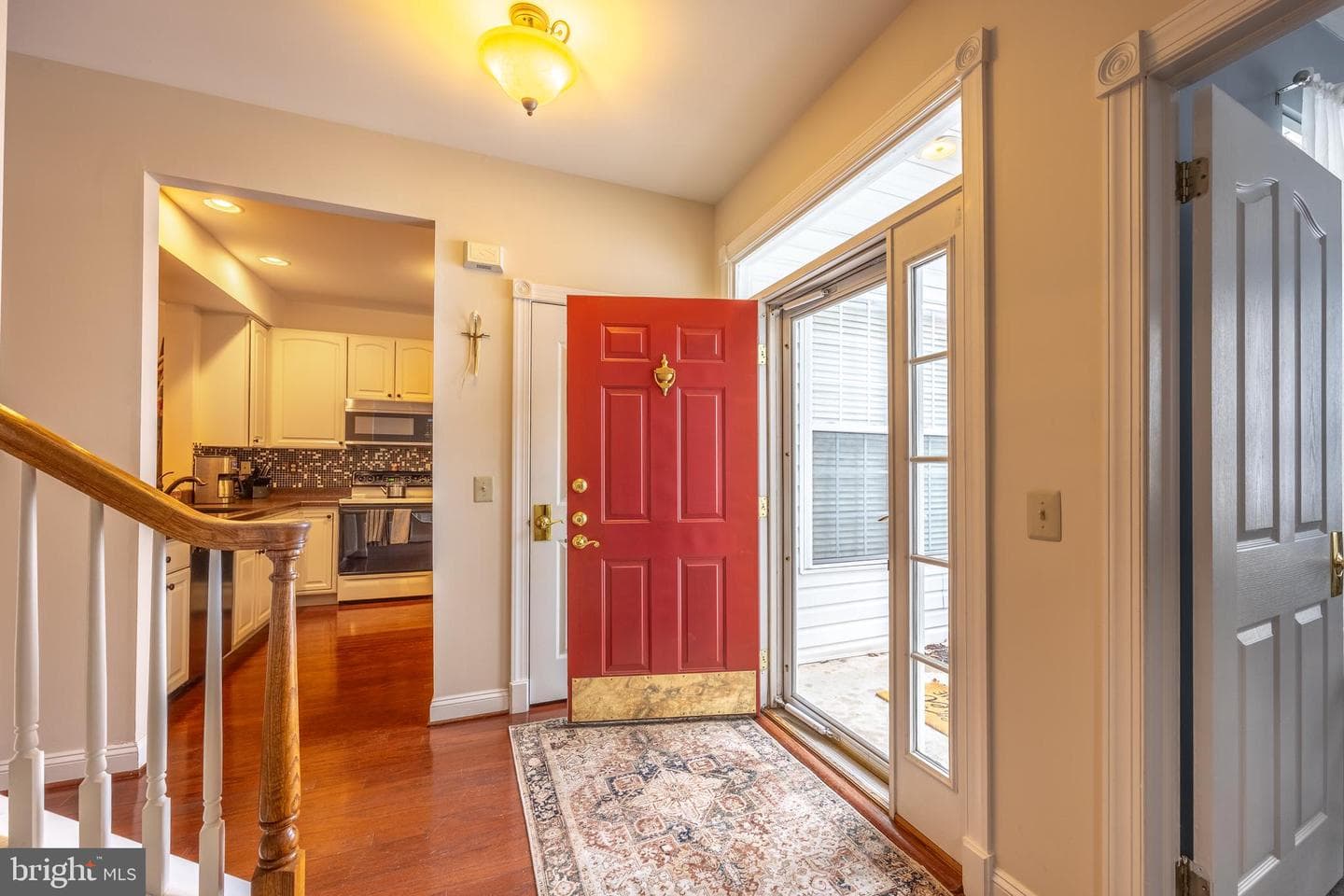 8 Newbury Way photo 3