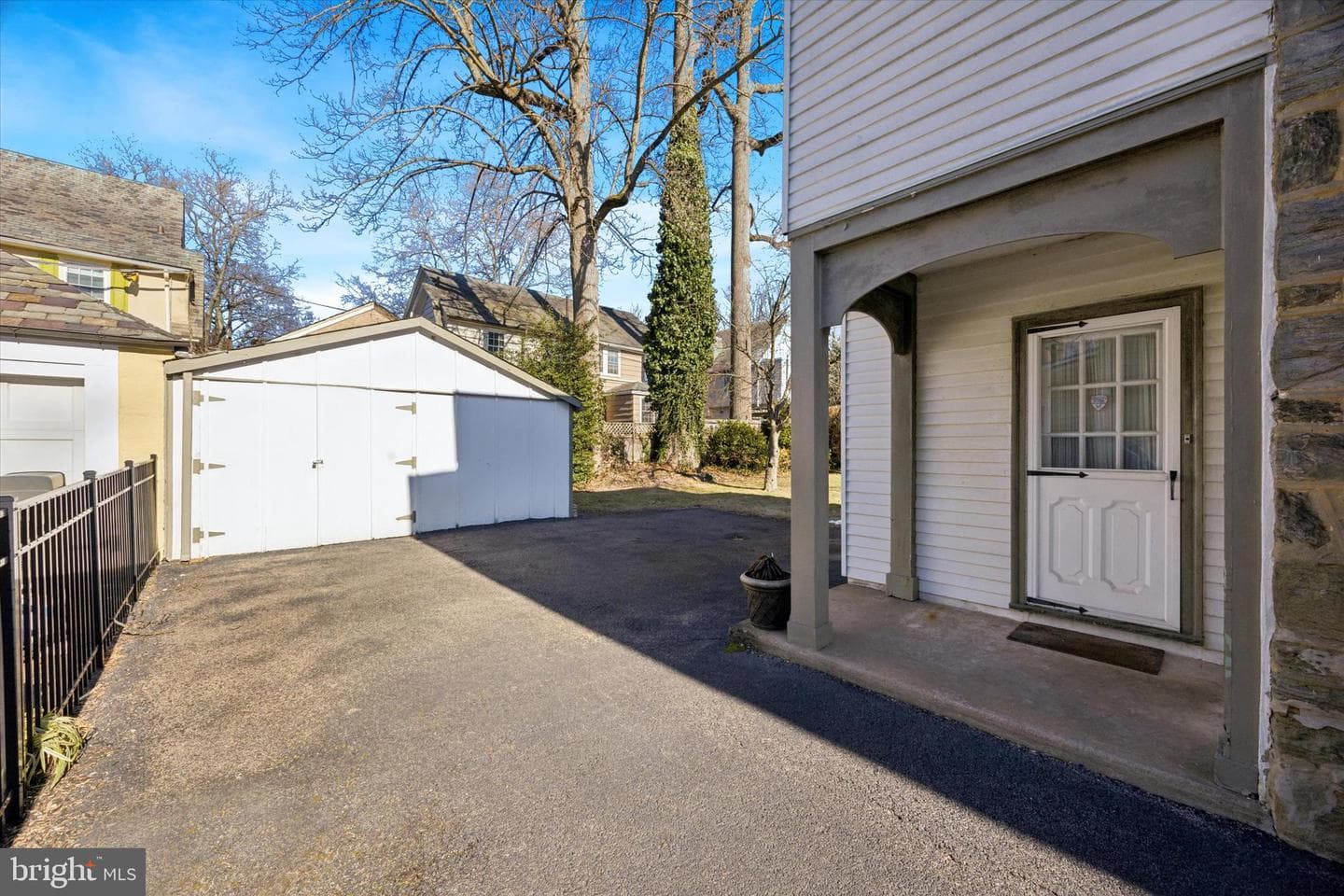 8103 Ardmore Avenue photo 30