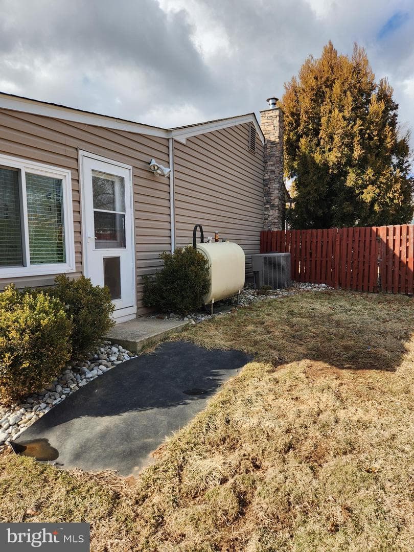613 Kneedler Road photo 9