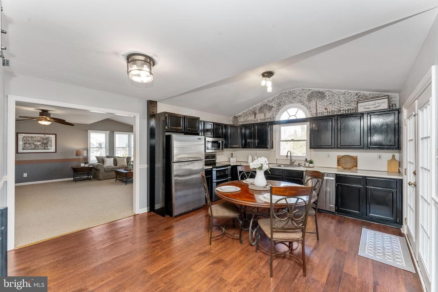 315 Patrick Way photo 9