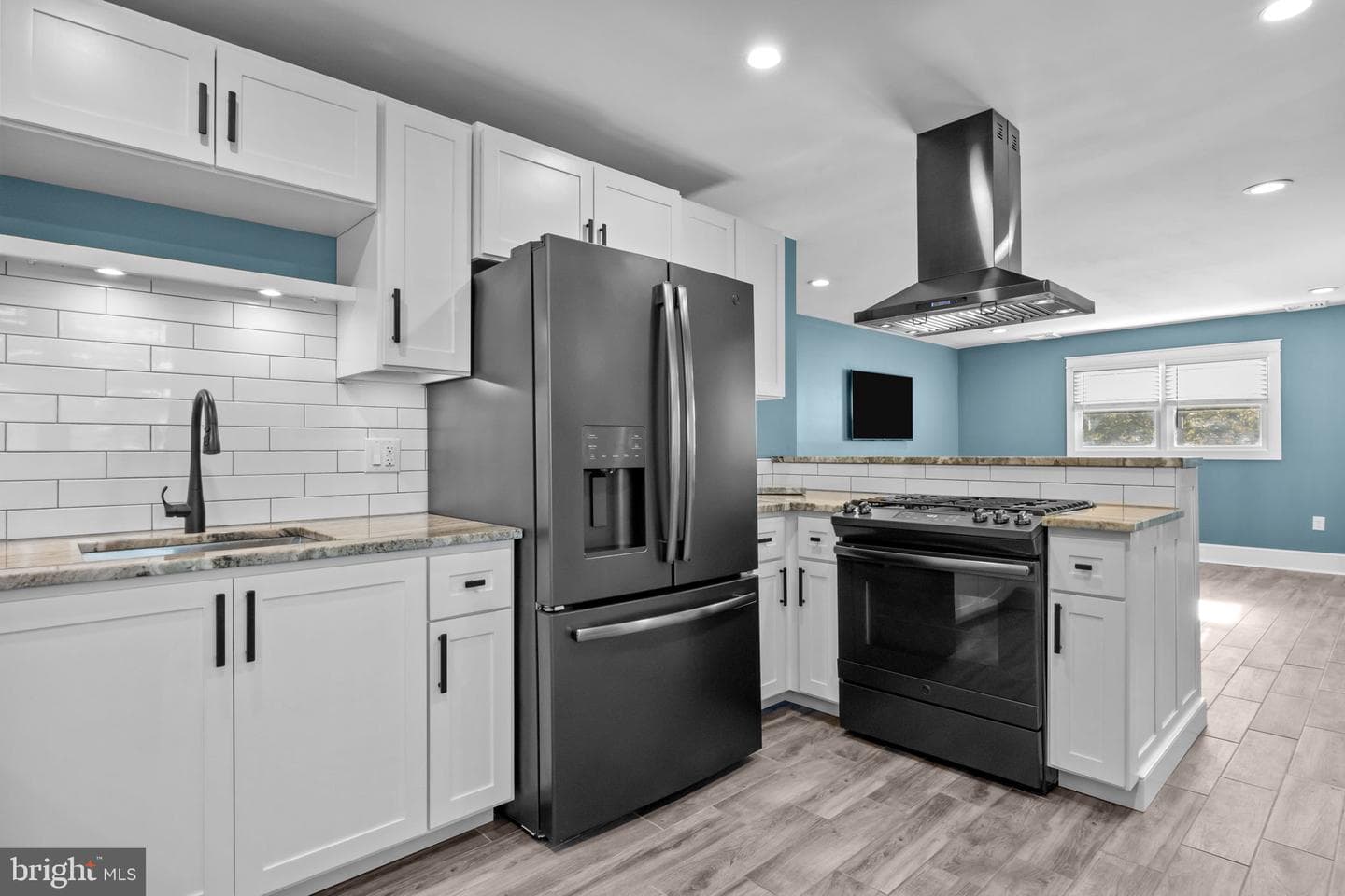3835 Davisville Road photo 4