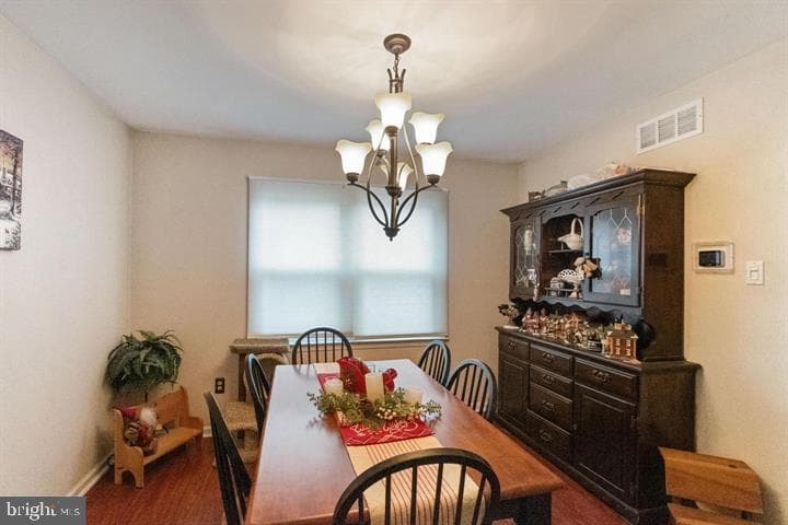 136 Hedgerow Drive photo 5