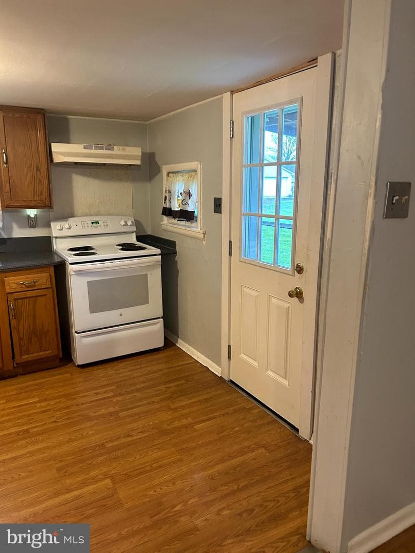 335 Ash Street photo 9