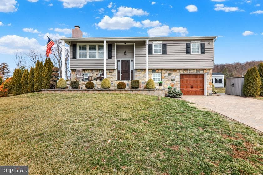 3067 Tyler Court photo 3