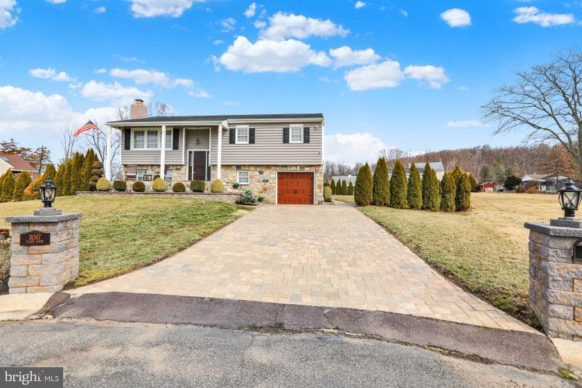 3067 Tyler Court photo 4