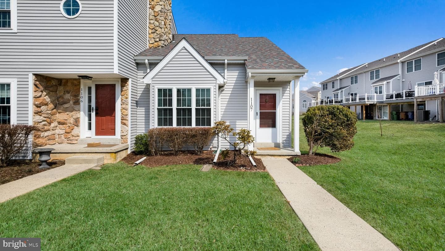 1107 Black Haw Lane photo 2