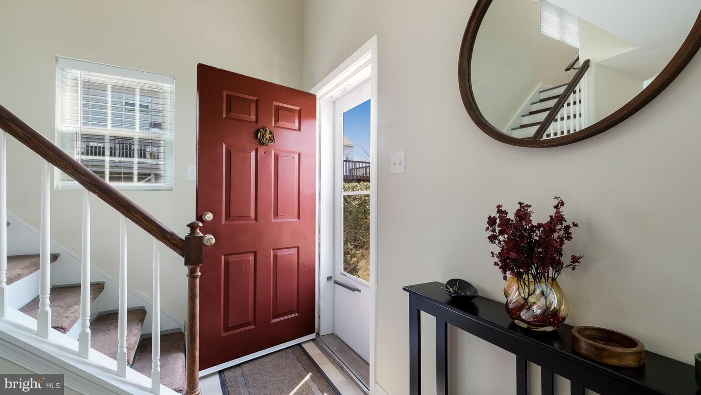 1107 Black Haw Lane photo 3