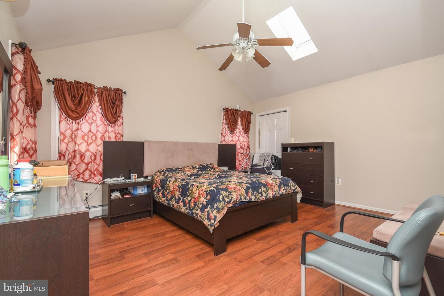 87 Chestnut Lane photo 16