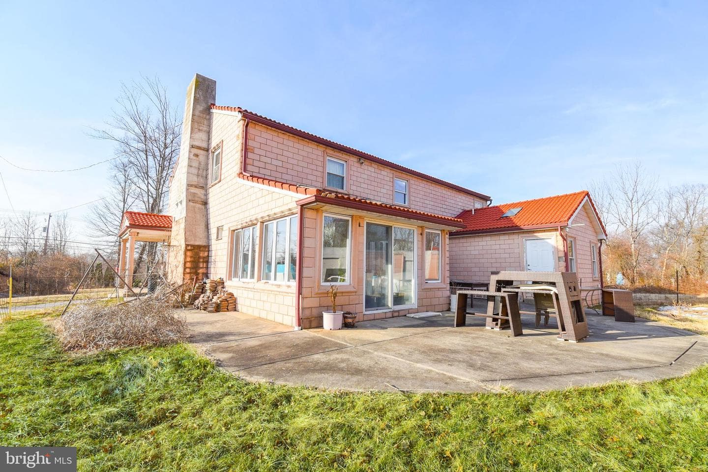87 Chestnut Lane photo 31