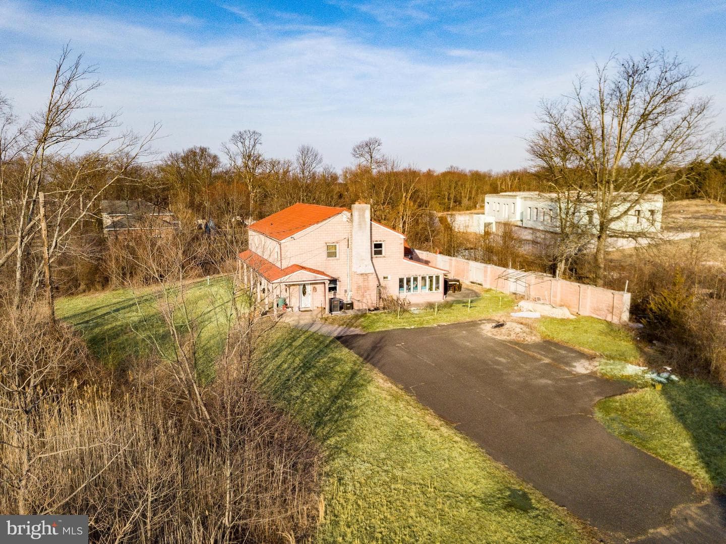 87 Chestnut Lane photo 32