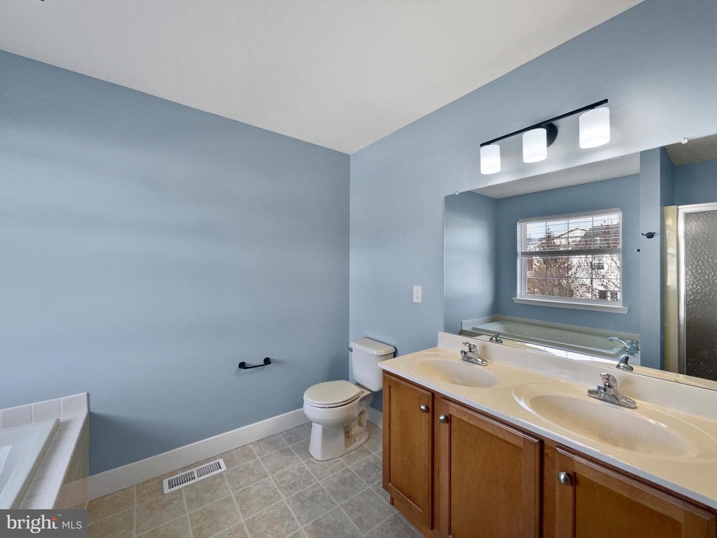 1089 Rosemont Terrace photo 34