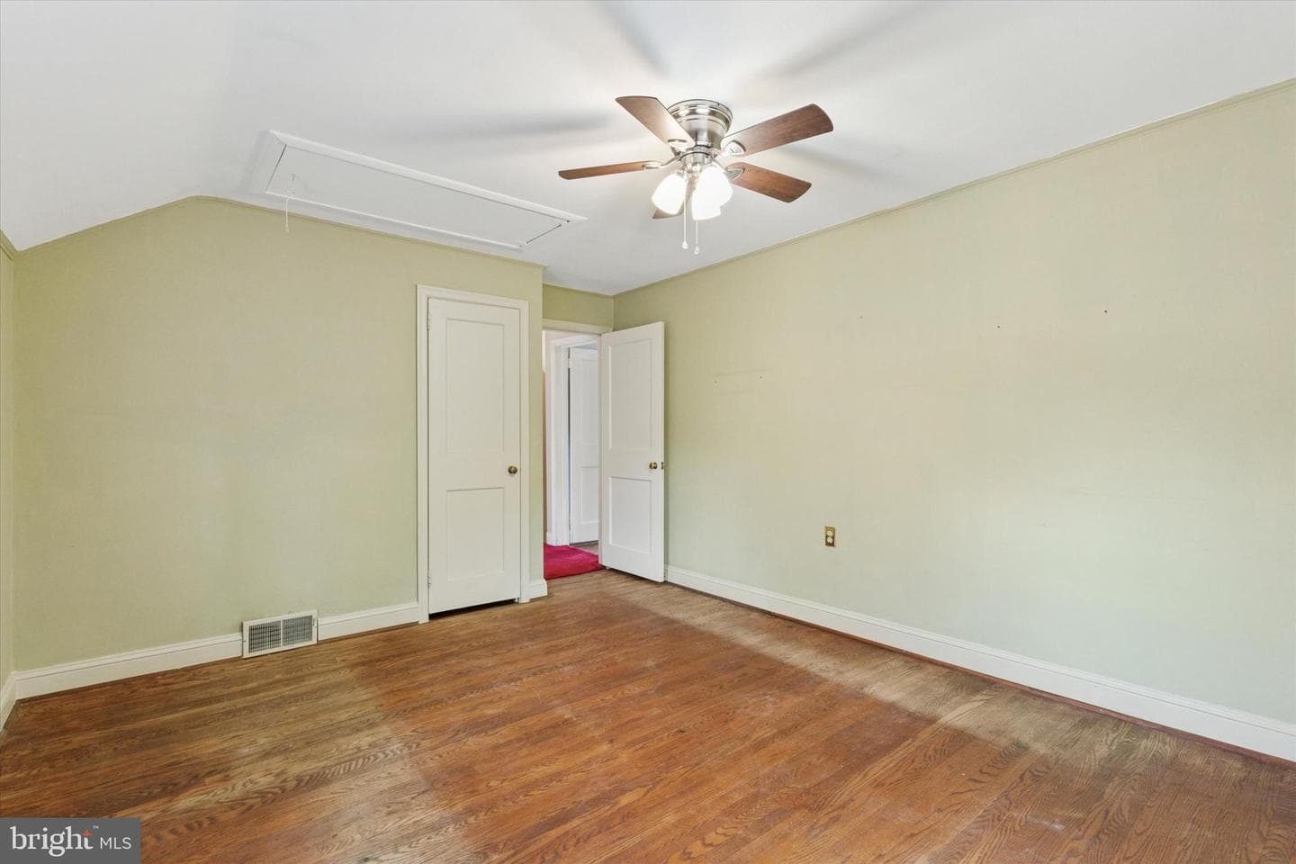 1220 Wheatsheaf Lane photo 18