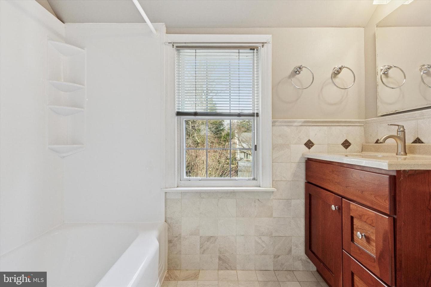 1220 Wheatsheaf Lane photo 21