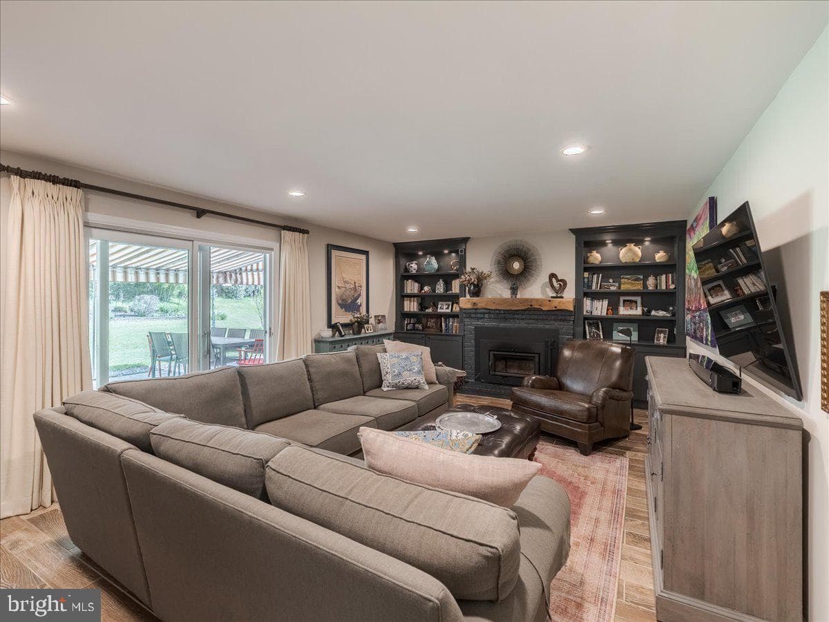 2737 Lantern Lane photo 26