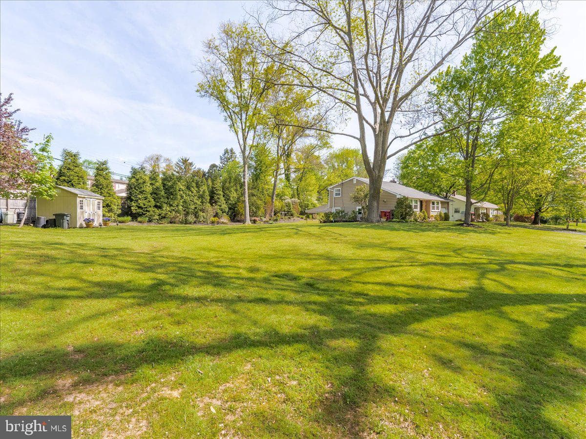 2737 Lantern Lane photo 7