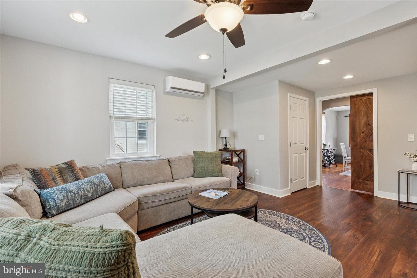 326 Maple Avenue photo 8