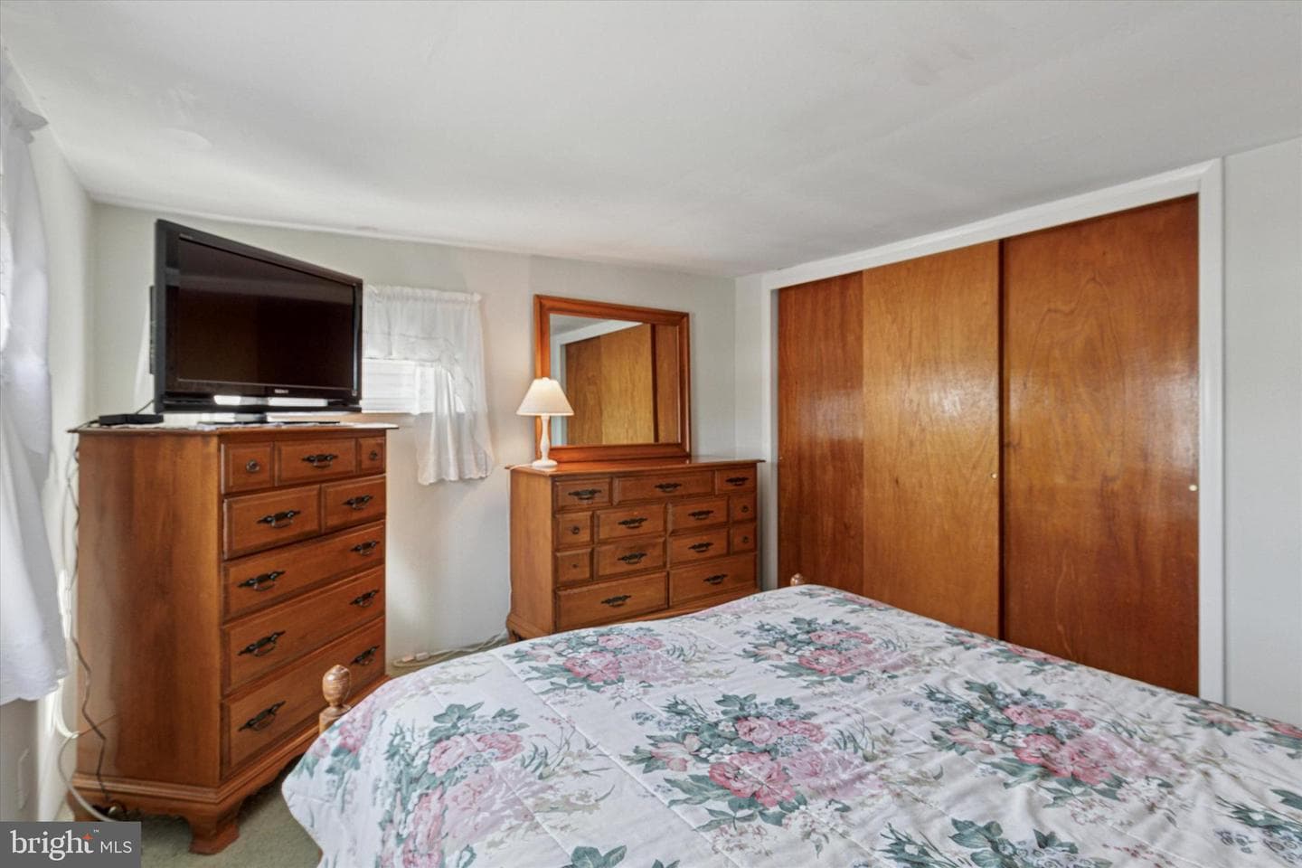 1019 Burke Avenue photo 10