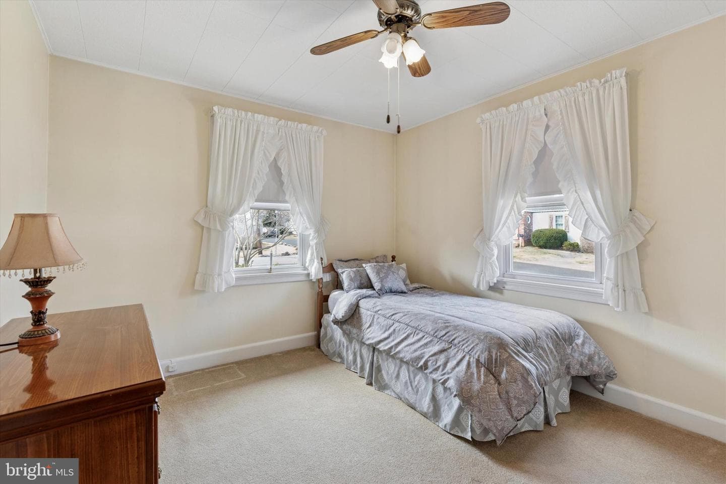 1019 Burke Avenue photo 18