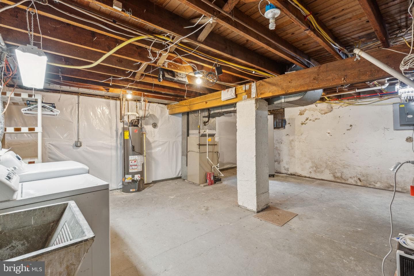 202 Terminal photo 54
