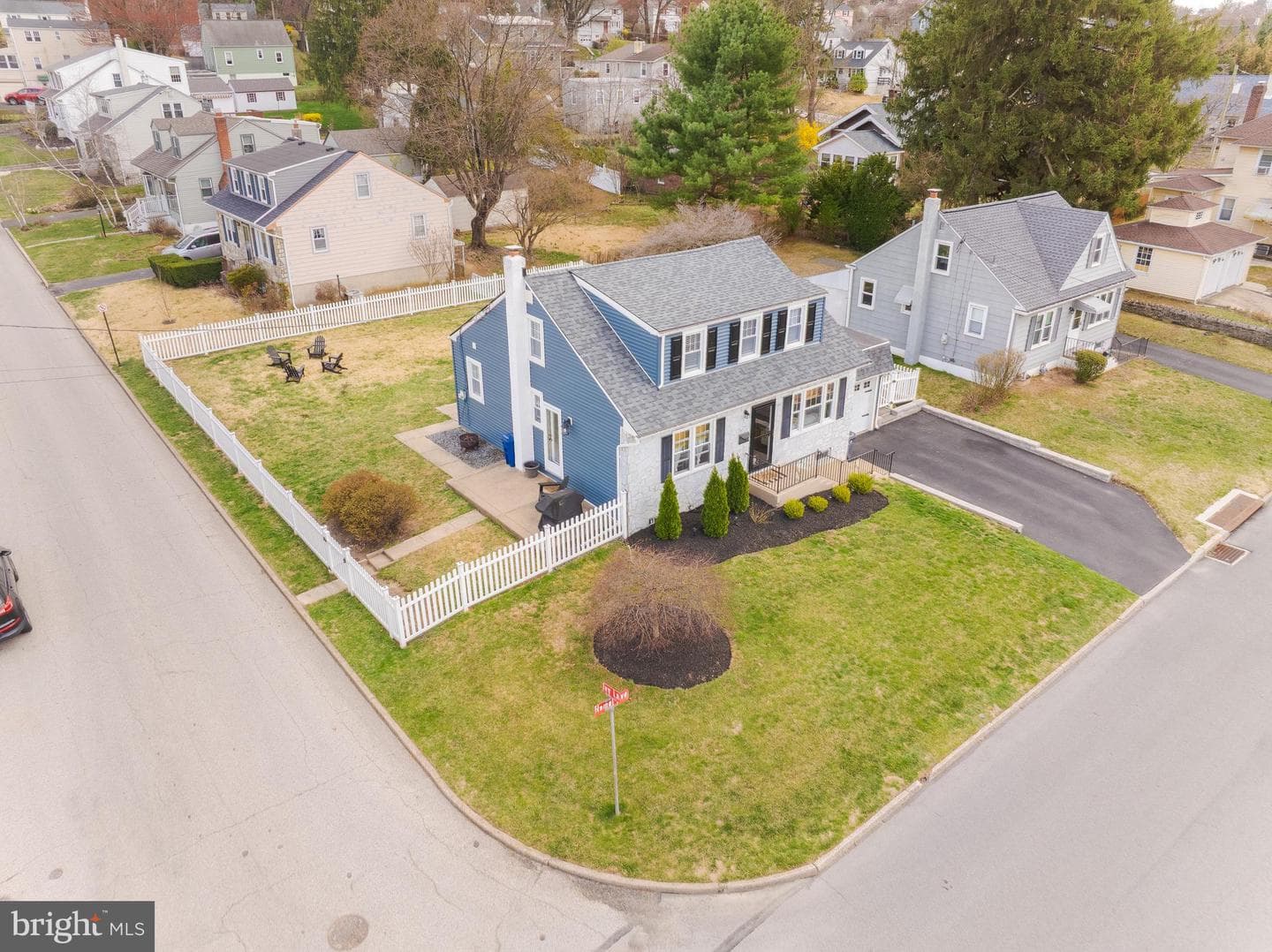 239 Hamel Avenue photo 3