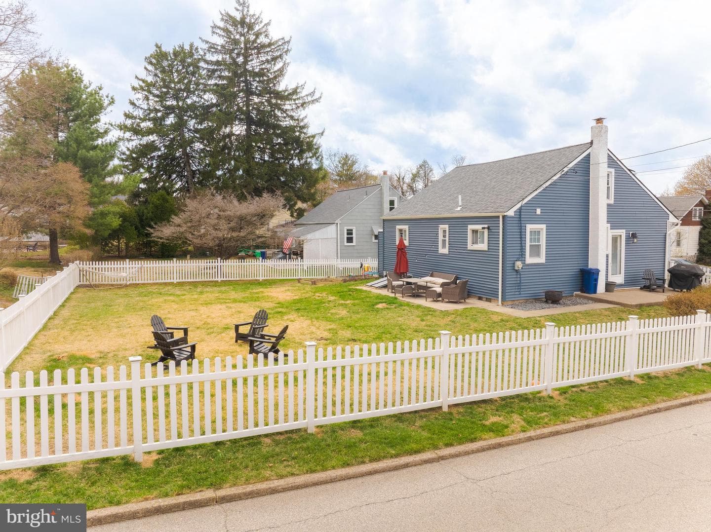 239 Hamel Avenue photo 5