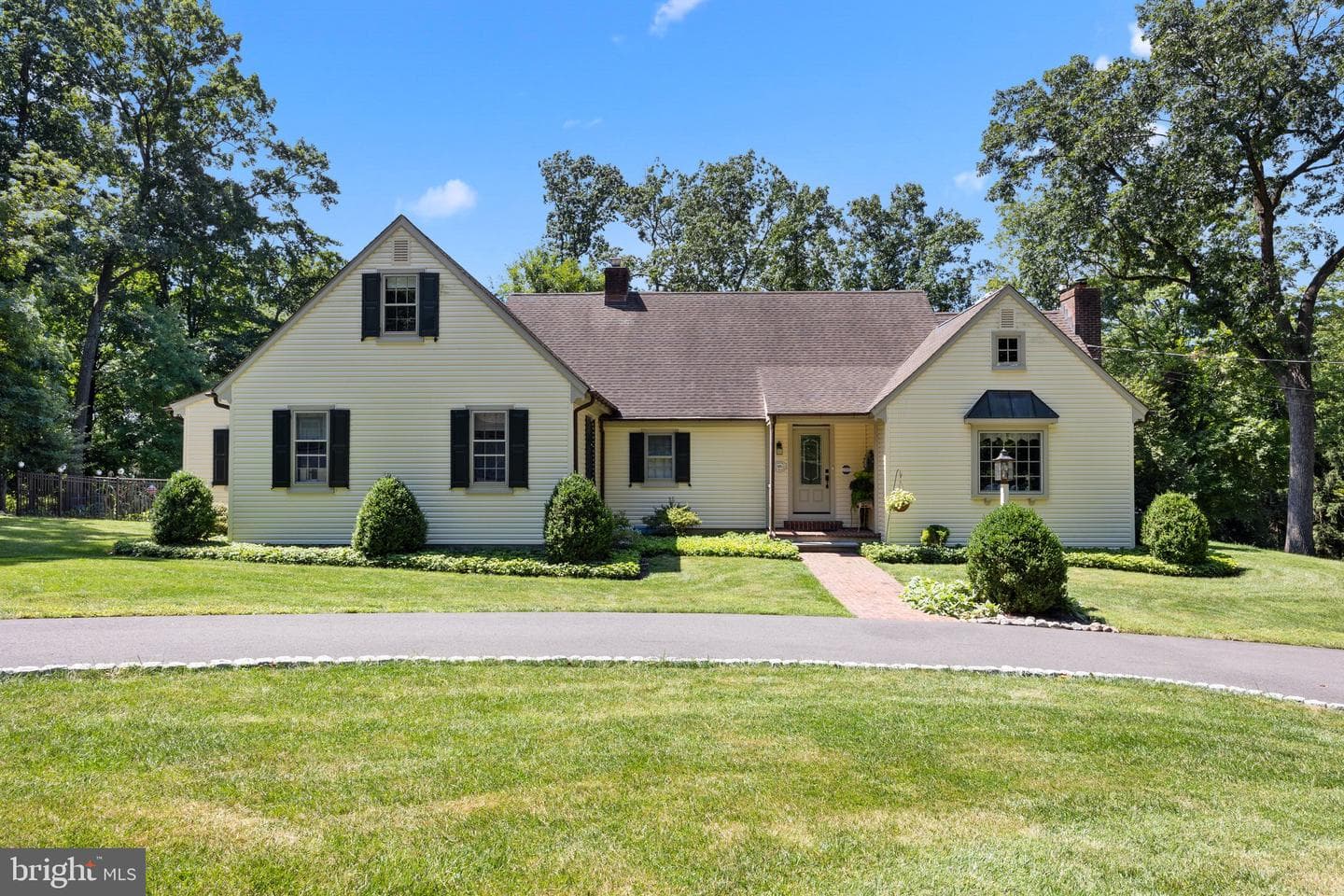 2230 Huntingdon Road photo 2