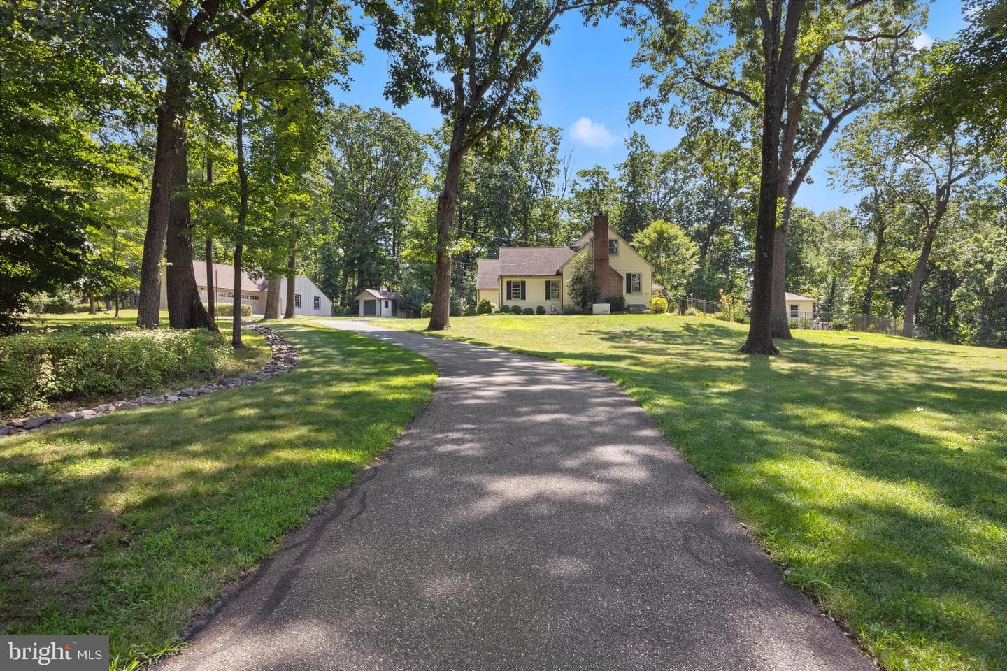 2230 Huntingdon Road photo 5