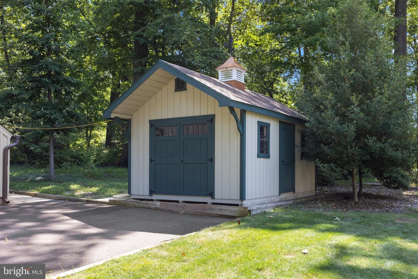 2230 Huntingdon Road photo 9