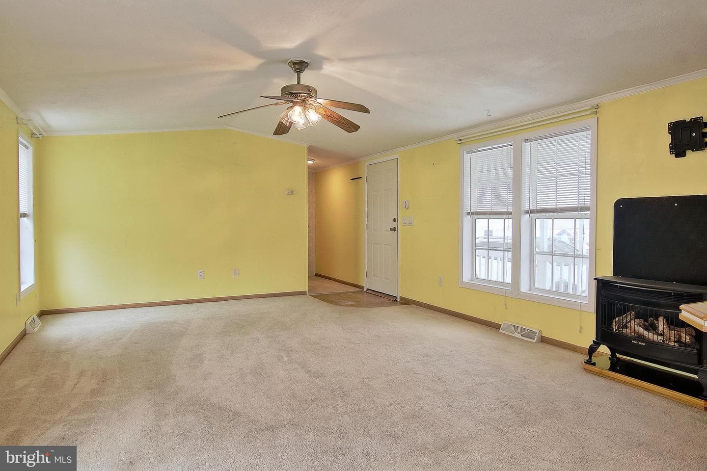 504 Maple Drive photo 3