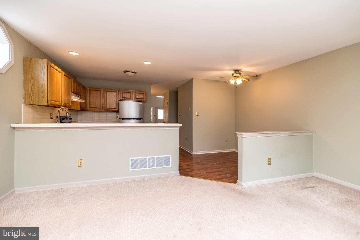 504 Victoria Drive photo 23