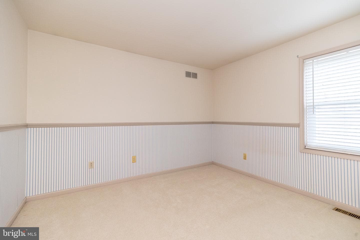 504 Victoria Drive photo 28