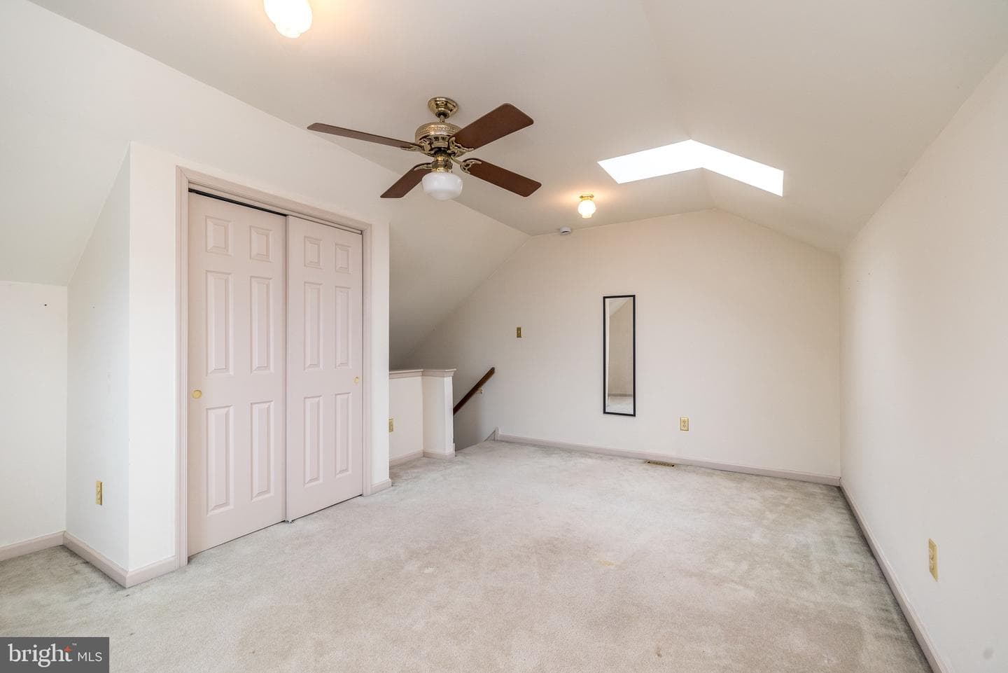 504 Victoria Drive photo 32