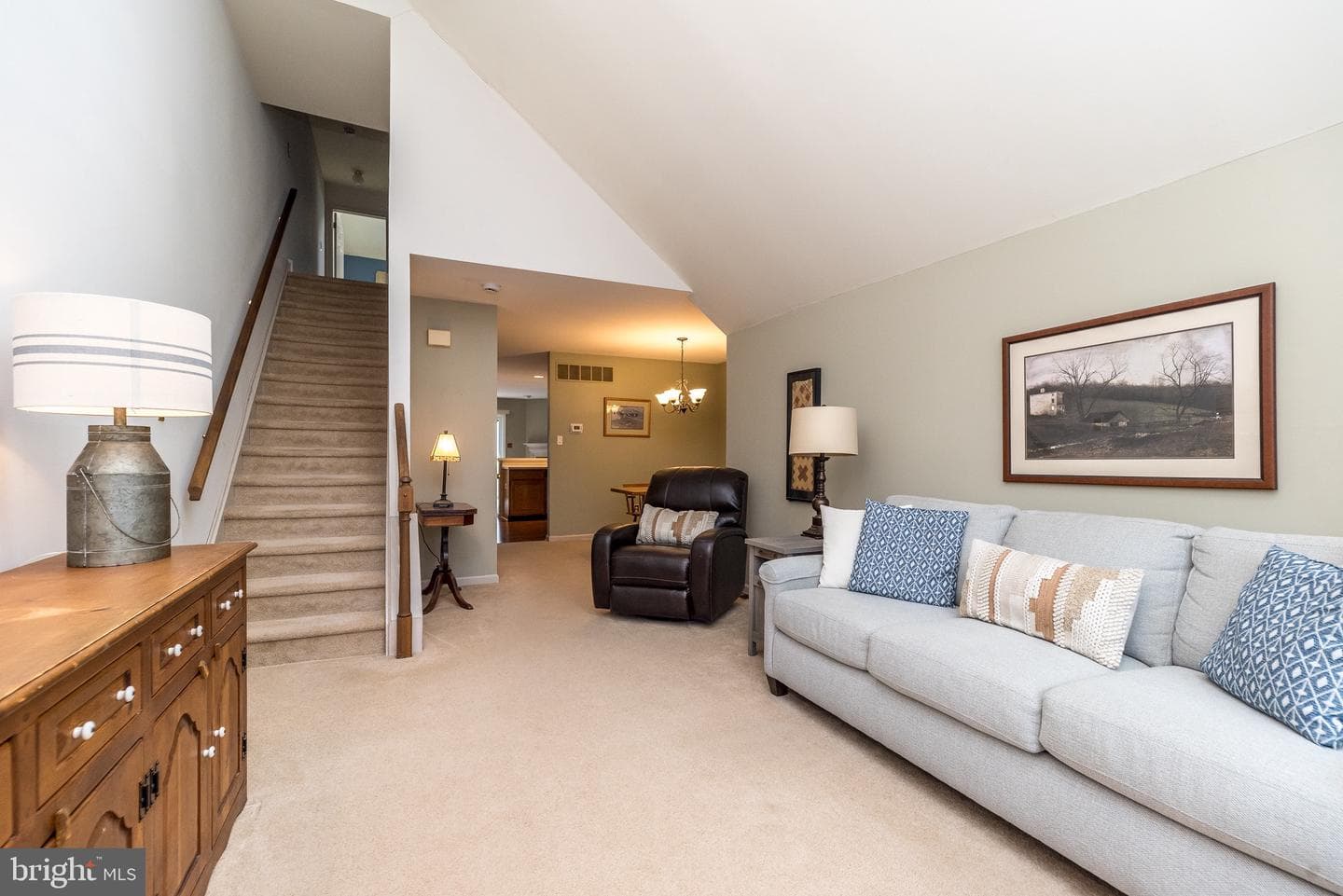 504 Victoria Drive photo 6