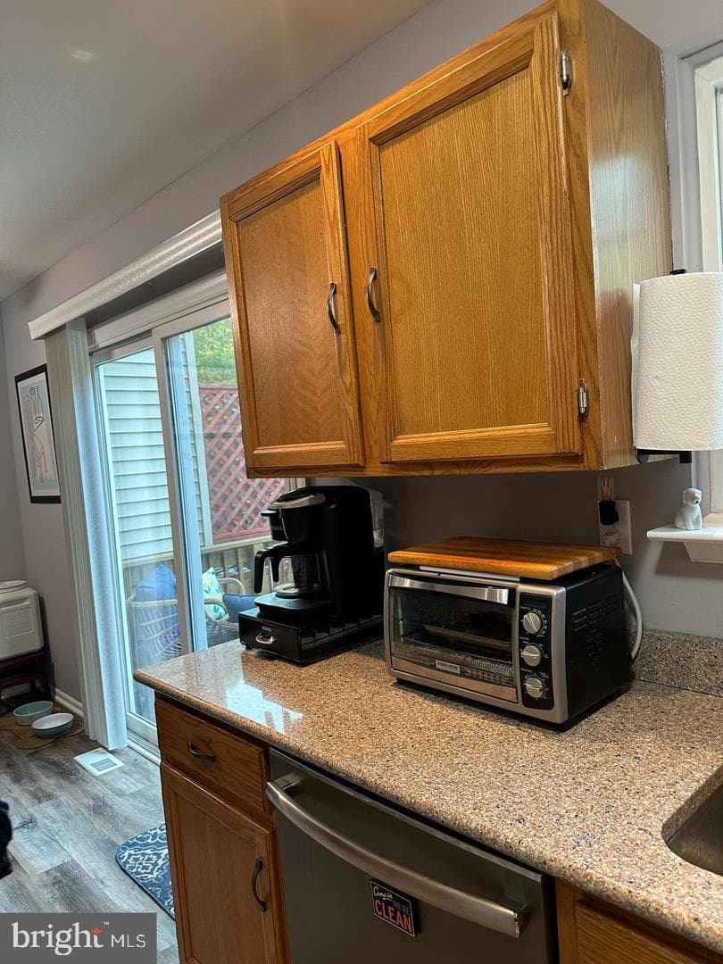 328 Lexington Road photo 13