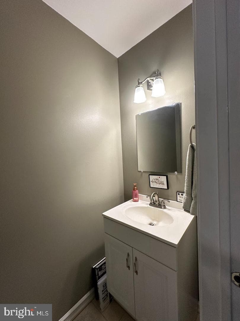328 Lexington Road photo 31