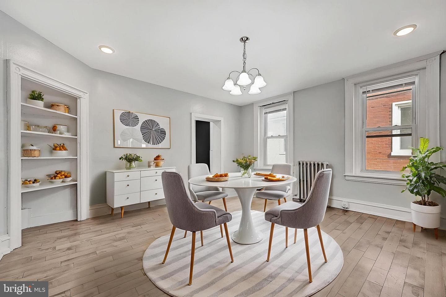 105 W Wood Street photo 6